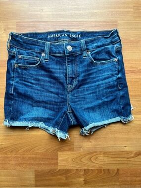 American Eagle size 4 denim jean shorts